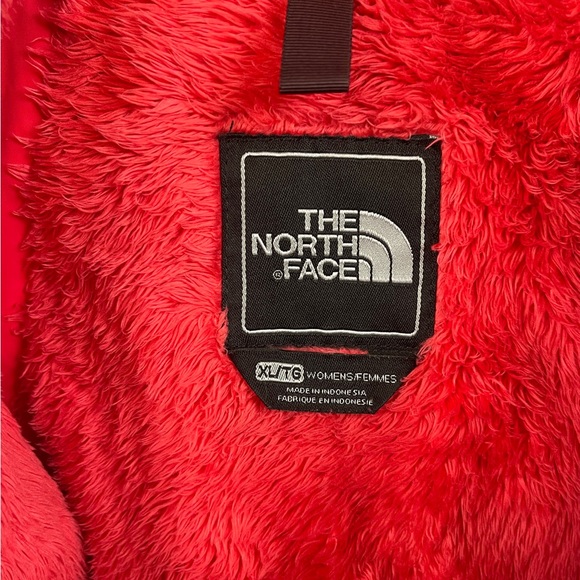 North Face Winter ski jacket - Picture 6 of 6